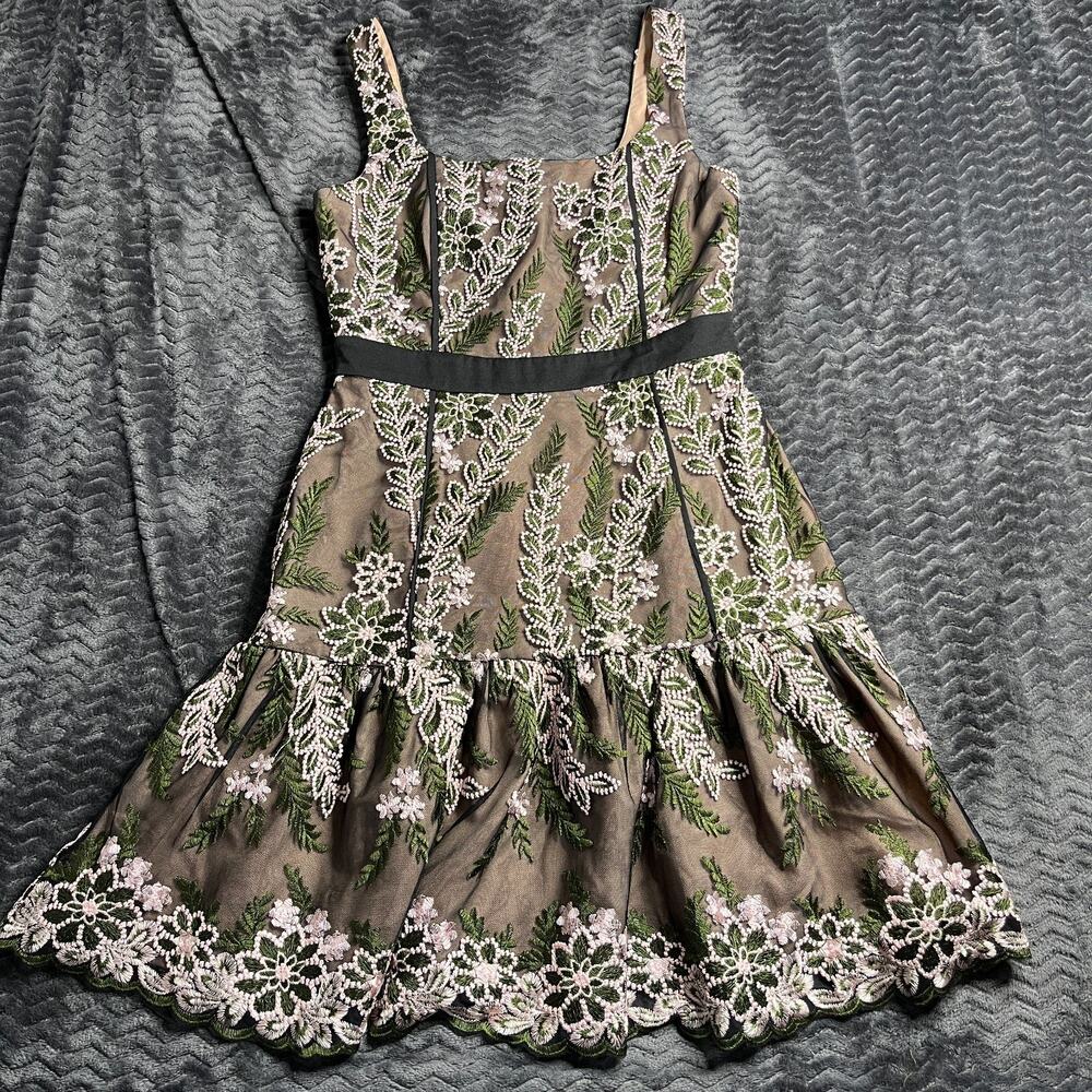 Harlyn Lace Mini Party Dress Size M Sleeveless Floral Embroidery